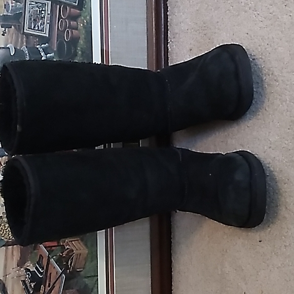 Women's Black UGG Boots, Size 5 - Picture 2 of 10